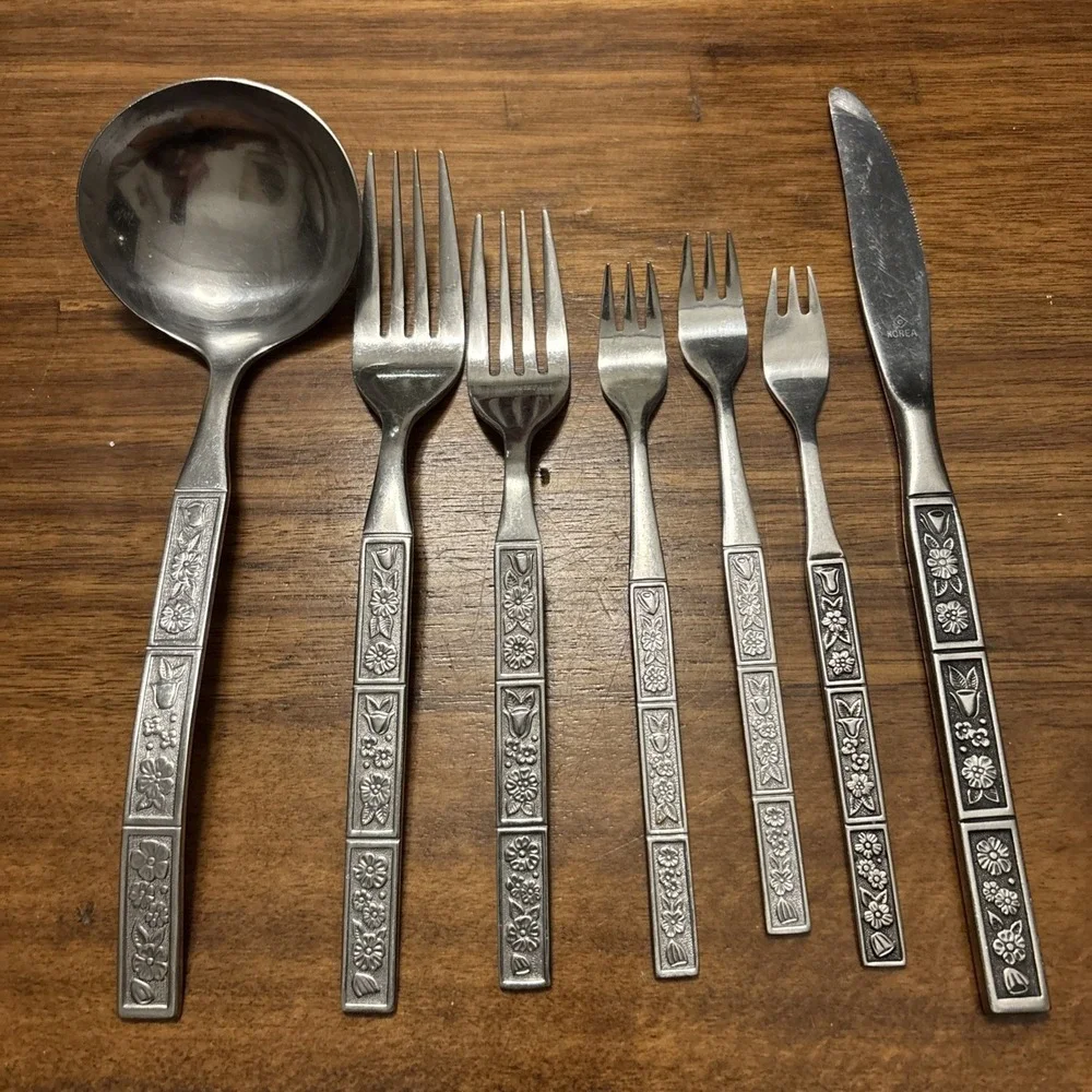 SPRING FEVER Northland Japan / Oneida - Stainless Silverware / Flatware Set Of 7